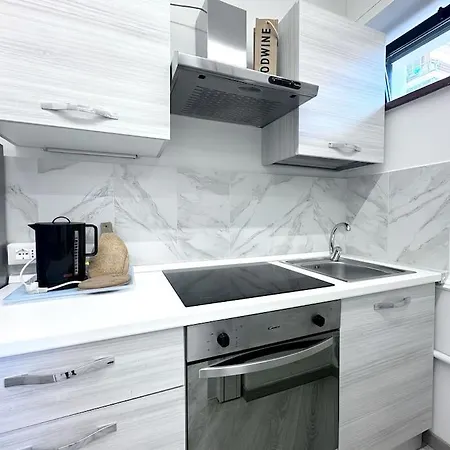 Jacuzzi Modern Front Sea Private Parking Apartment Marina di Pietrasanta
