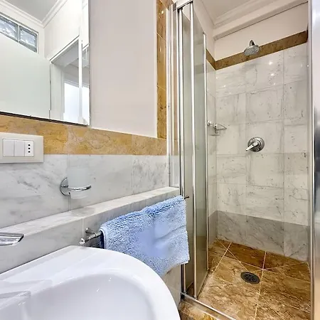 Jacuzzi Modern Front Sea Private Parking Marina di Pietrasanta